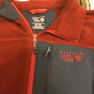Mountain Hardwear thick pull over fleece